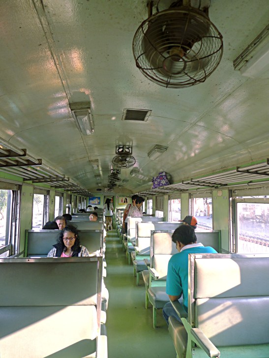 DIY Bang Pa-In travel