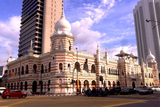 Kuala Lumpur one day itinerary; Kuala Lumpur D.I.Y. tour; Terminal Bersepadu Selatan; Merdeka Square; Petronas Twin Towers; KL travel blog