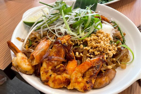 Crustasia Flavors of Asia, Where to Eat in Newport Mall