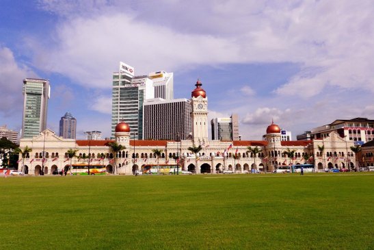 Kuala Lumpur one day itinerary; Kuala Lumpur D.I.Y. tour; Terminal Bersepadu Selatan; Merdeka Square; Petronas Twin Towers; KL travel blog