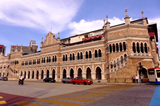 Kuala Lumpur one day itinerary; Kuala Lumpur D.I.Y. tour; Terminal Bersepadu Selatan; Merdeka Square; Petronas Twin Towers; KL travel blog