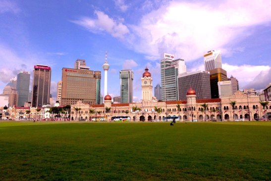 Kuala Lumpur one day itinerary; Kuala Lumpur D.I.Y. tour; Terminal Bersepadu Selatan; Merdeka Square; Petronas Twin Towers; KL travel blog