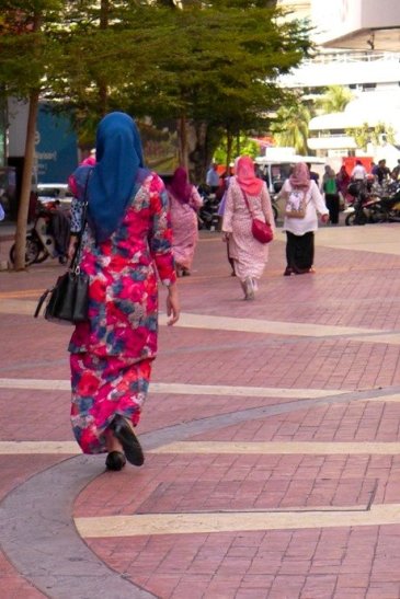 Kuala Lumpur one day itinerary; Kuala Lumpur D.I.Y. tour; Terminal Bersepadu Selatan; Merdeka Square; Petronas Twin Towers; KL travel blog